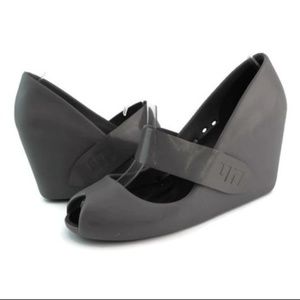 United Nude Women's Gray Mary Jane Wedge Pumps